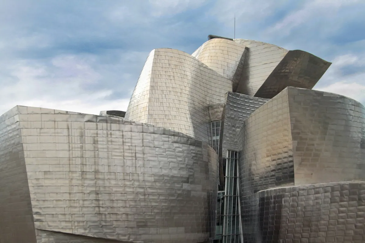 Frank Gehry s titanium-clad Guggenheim Bilbao