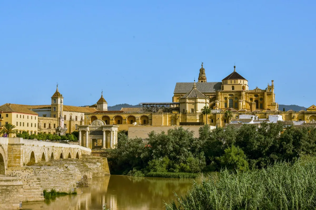 Roman Bridge (Puente Romano) over the Guadalquivir river, Cordoba