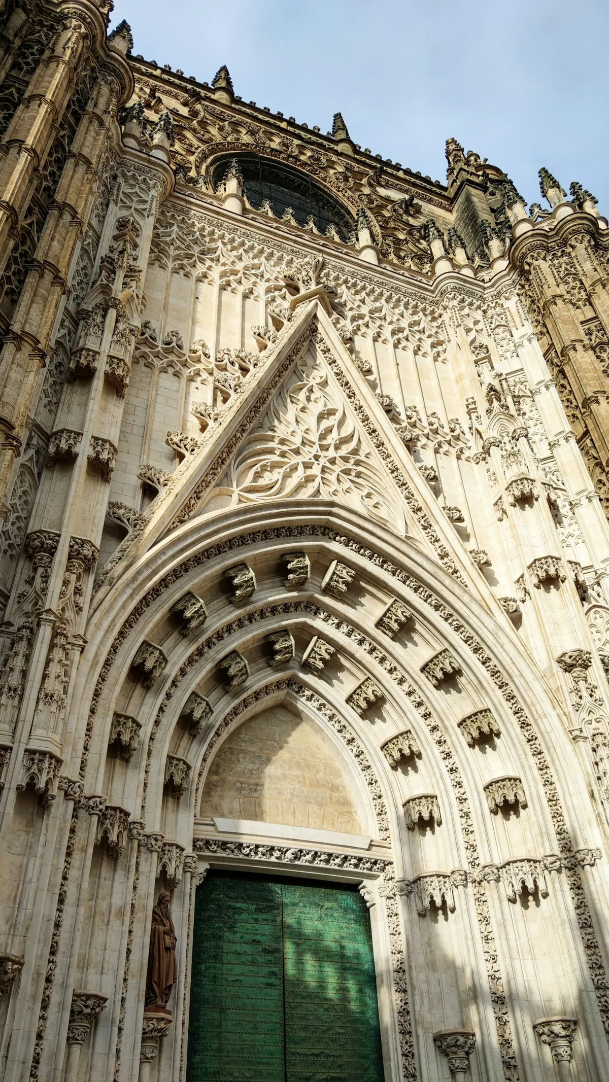 Seville Cathedral on Avenida de la Constitucion